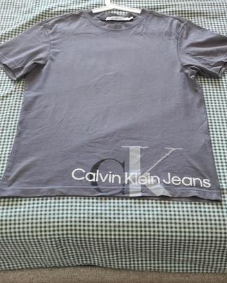 Calvin Klein jeans t-shirt uomo colore grigio.