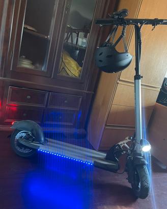 Monopattino Elettrico Flex -(25 km/h, 7.5 Ah)