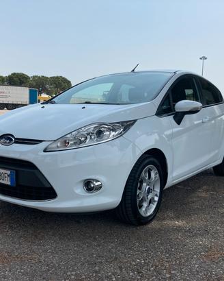 Ford fiesta 1.4 noepatentati