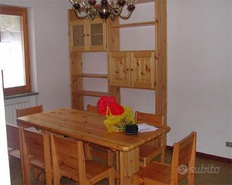 Tavolo 8 posti 185x80 in Abete chiaro con sedie