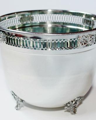 Vaso lavorato in argento massiccio 800