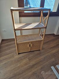 Mobile scaffale in vimini con ante