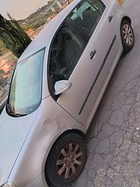 VOLKSWAGEN
Golf 5a serie ('03'-'10')
Golf 1.6 16V 