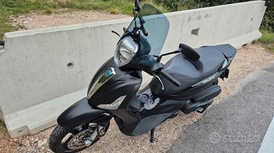 Beverly 350 Sport Touring i.e. ABS