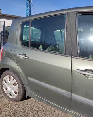Porta posteriore dx RENAULT MODUS del 2005