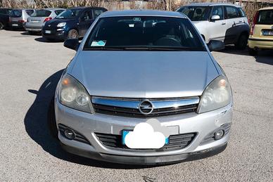 Opel Astra gtc del 2007 motore non funzionante.