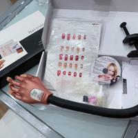 Mano dí allenamento unghie