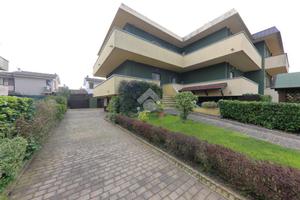 PORZIONE DI TRIFAMILIARE A MARMIROLO