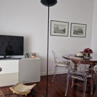 lampada da terra nera di designed