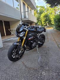 Speed triple 1200 rs