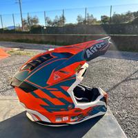 Casco da motocross airoh 2024 semi nuovo