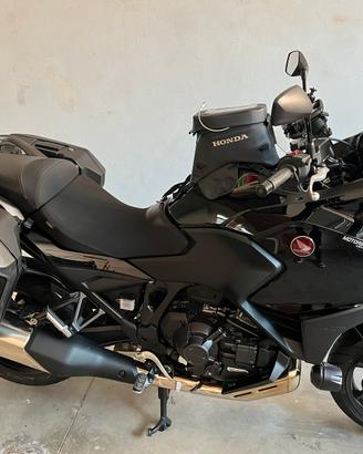 Honda NT 1100 dct travel
