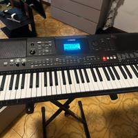 Pianola Yamaha usata una volta