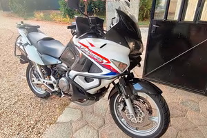 honda varadero 1000 my 2010 e uniprop.