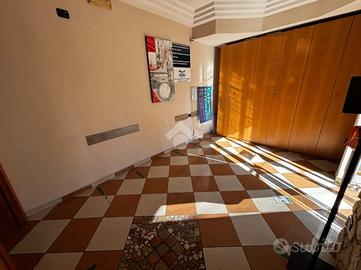 NEGOZIO A MUGNANO DI NAPOLI