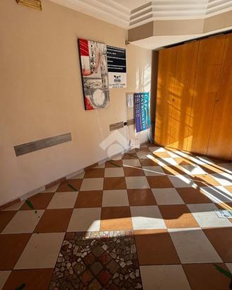 NEGOZIO A MUGNANO DI NAPOLI