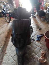 fantom Malaguti F12