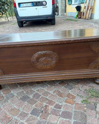 Cassapanca in legno