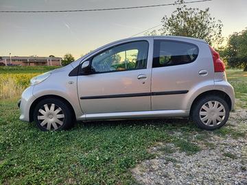 Peugeot 107- 54.000km in buono stato
