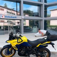 Suzuki V-STROM DE800