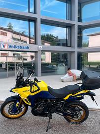 Suzuki V-STROM DE800