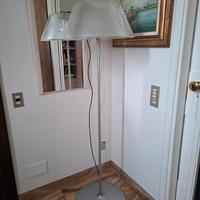 Lampada da terra Romeo Moon di Philippe Starck