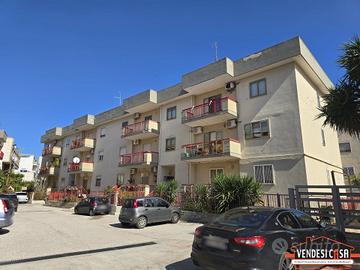 QUADRIVANI + DOPPI ACC. CON POSTO AUTO ZONA PARCO