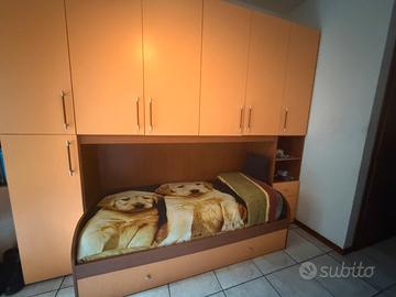 Camera ragazzi a ponte 2 letti + scrivania