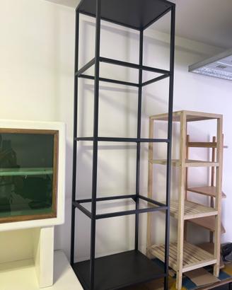 Scaffale in metallo nero