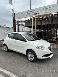 Lancia Ypsilon 0.9 TwinAir 85 CV 5 porte Metano Ec