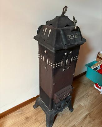 Stufa a legna ZEUS in ghisa - stile vintage