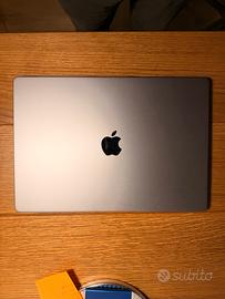 Macbook Pro M2 Max 15”