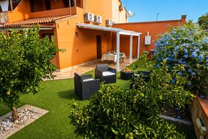 Settembre villino con giardino a 5min dal mare