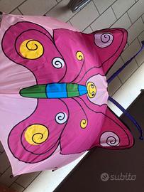 Ombrellino da bambina a farfalla