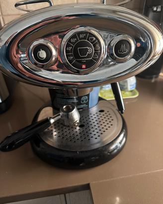 MACCHINA DA CAFFÈ IPERESPRESSO - X7.1 nero