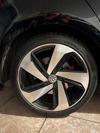 Cerchi originali gti 7.5 piu gomme