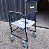 Sedia a rotelle modello comoda 