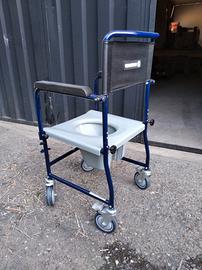 Sedia a rotelle modello comoda 