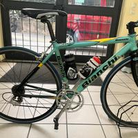 Bici da corsa Bianchi color celeste