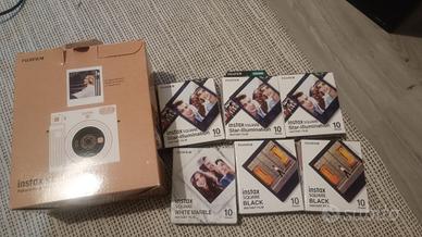 Fotocamera istantanea InstaxSquare SQ1 e pellicole