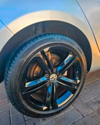 CERCHI IN LEGA VOLKSWAGEN NERO LUCIDO DA 17