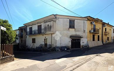 CASA DI CORTE A LIMATOLA