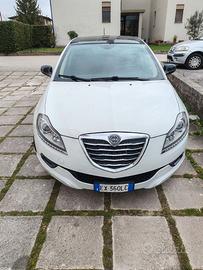 LANCIA DELTA BENZINA/GPL 2014