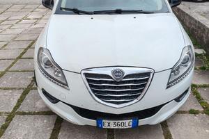 LANCIA DELTA BENZINA/GPL 2014