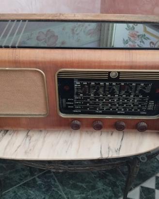 Radio d’epoca modello “Jubileo” – Funzionante / Da