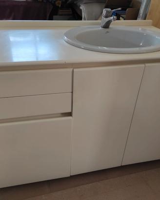 Mobile con lavabo Ideal standard