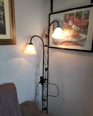 Lampada da terra in ferro battuto 
