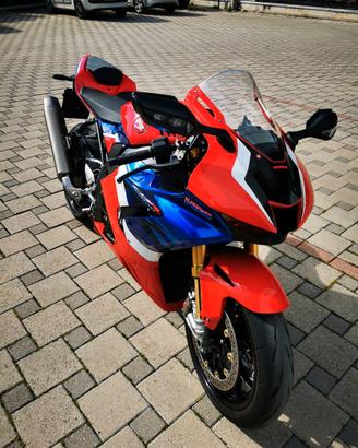 cbr 1000 rr r versione SP 2900 km originali