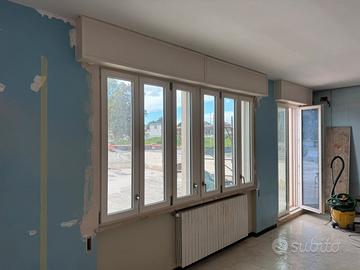 2 Finestre PVC 3 ante avorio complete tapparelle
