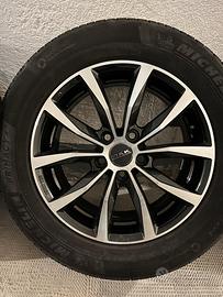 gomme  michelen con cerchi in lega mak